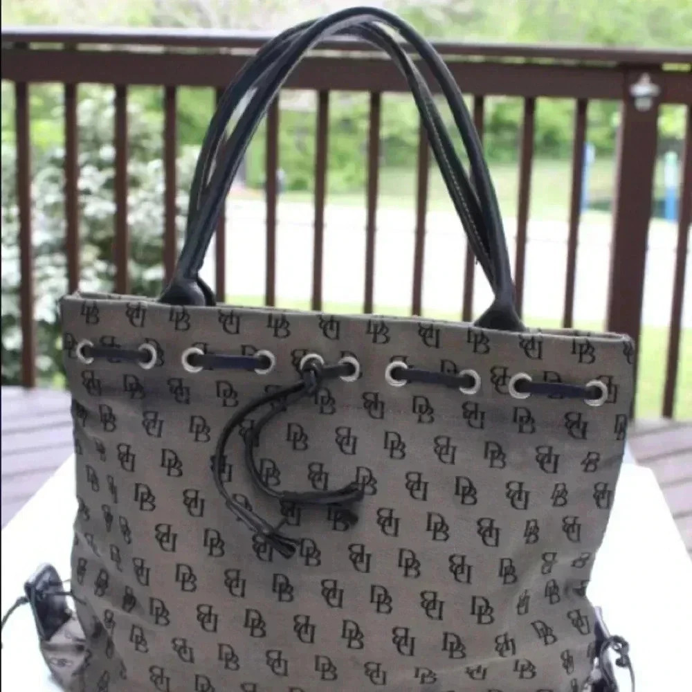 Dooney & Bourke tote bag - Picture 15 of 15